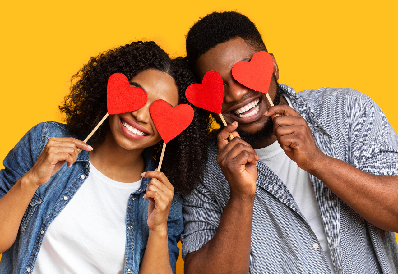 5 Valentine’s Day Banner Ideas for a Romantic Retail Storefront