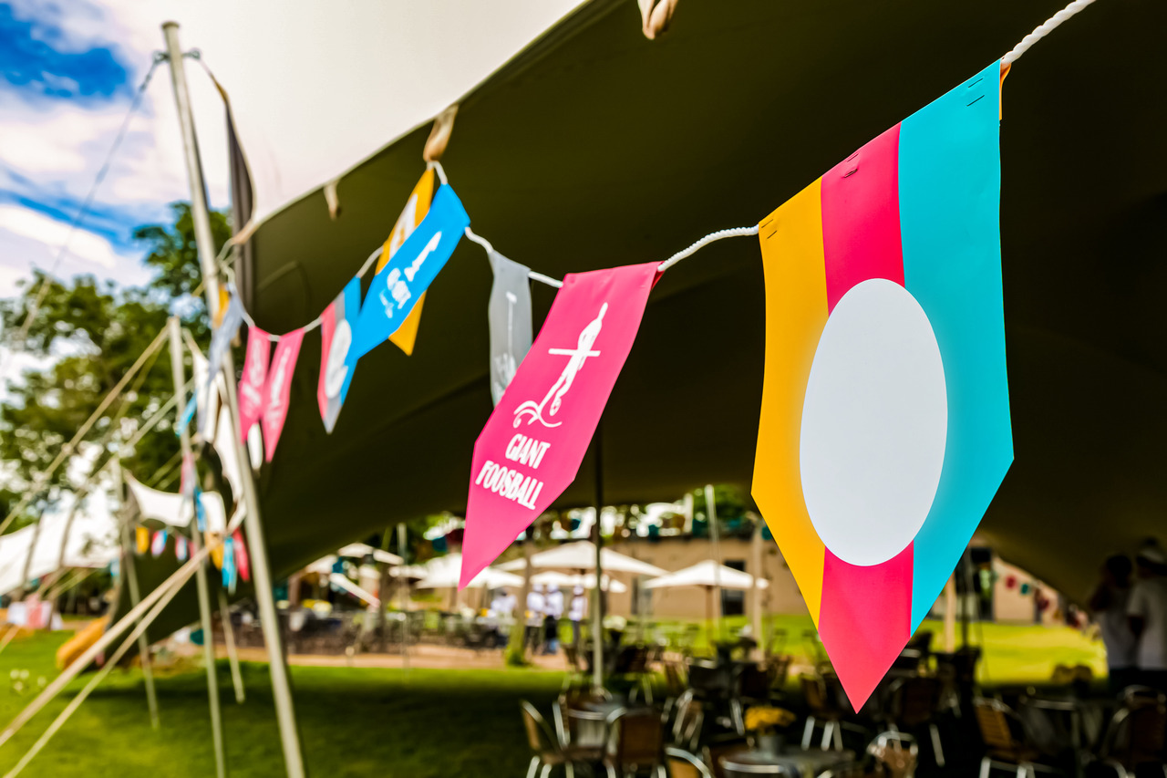 4 Ways to Decorate With Outdoor Bunting Flags for Maximum Impact