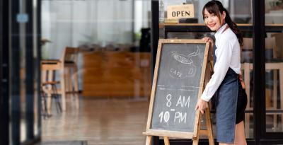 Branding Your Outdoor Display: The Power of Cafe Barriers