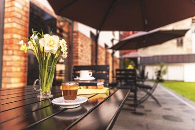 5 Unique Cafe Marketing Ideas to Maximise Engagement