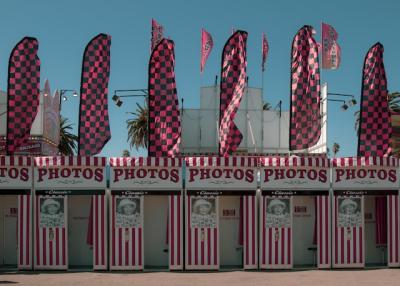5 Design Tips for Eye-Catching Feather Flags