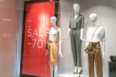 5 Uses of Display Stands to Differentiate Your Brand