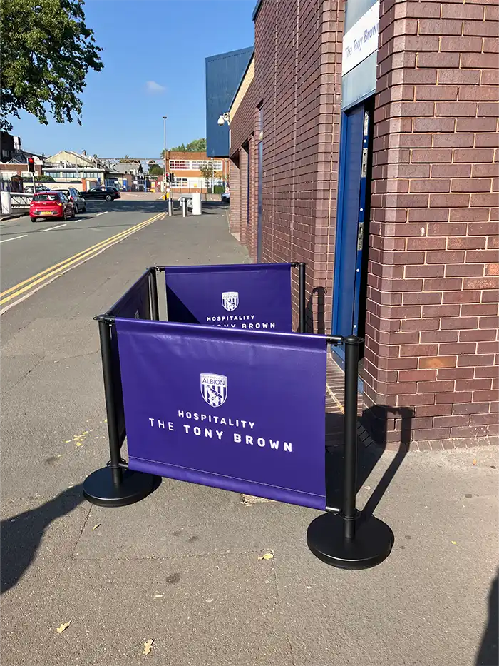 Black Cafe Barrier & Banner Set