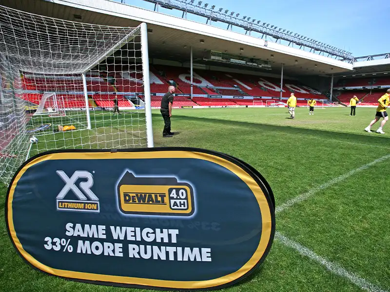 Outdoor Pop Out Banners