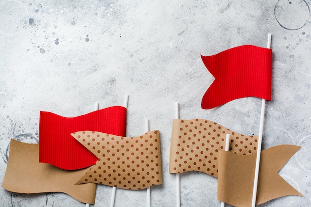 Choosing flag shapes, bunting flags in varying shapes.