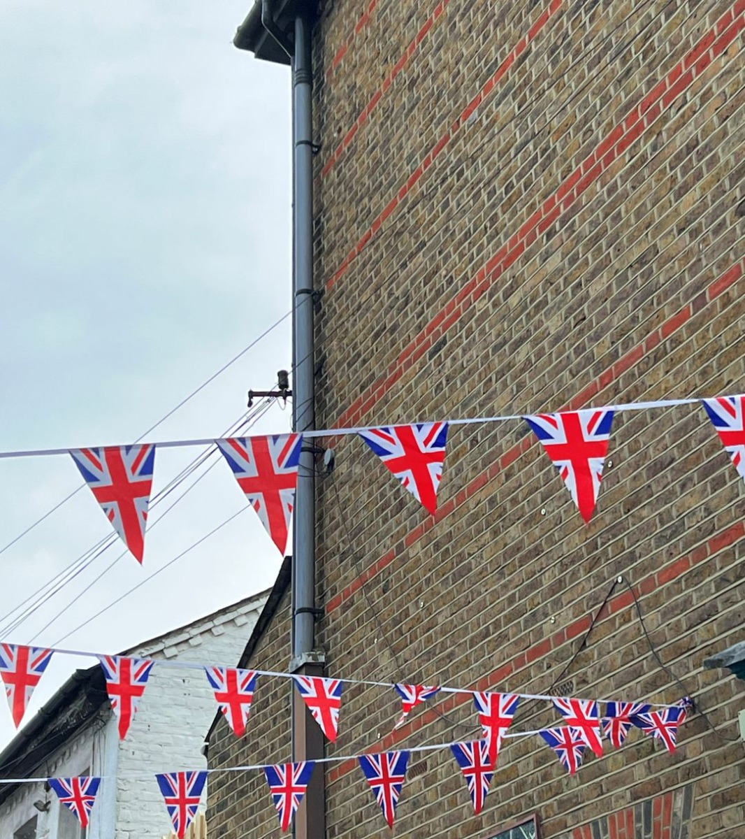how to choose bunting for branded business installations, British Union Jack flags outside a retail store