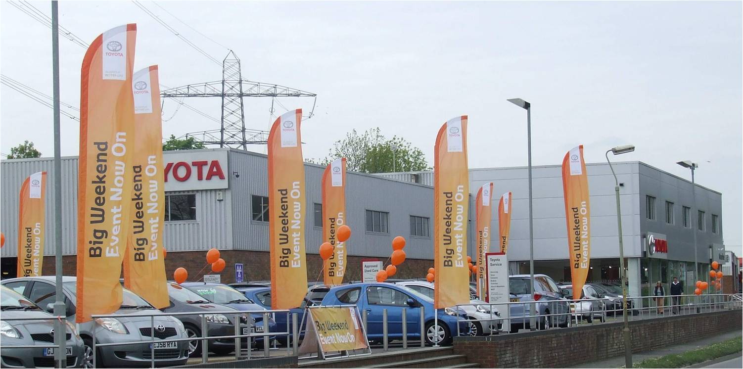 Advantages of a One Piece Forecourt Flagpole