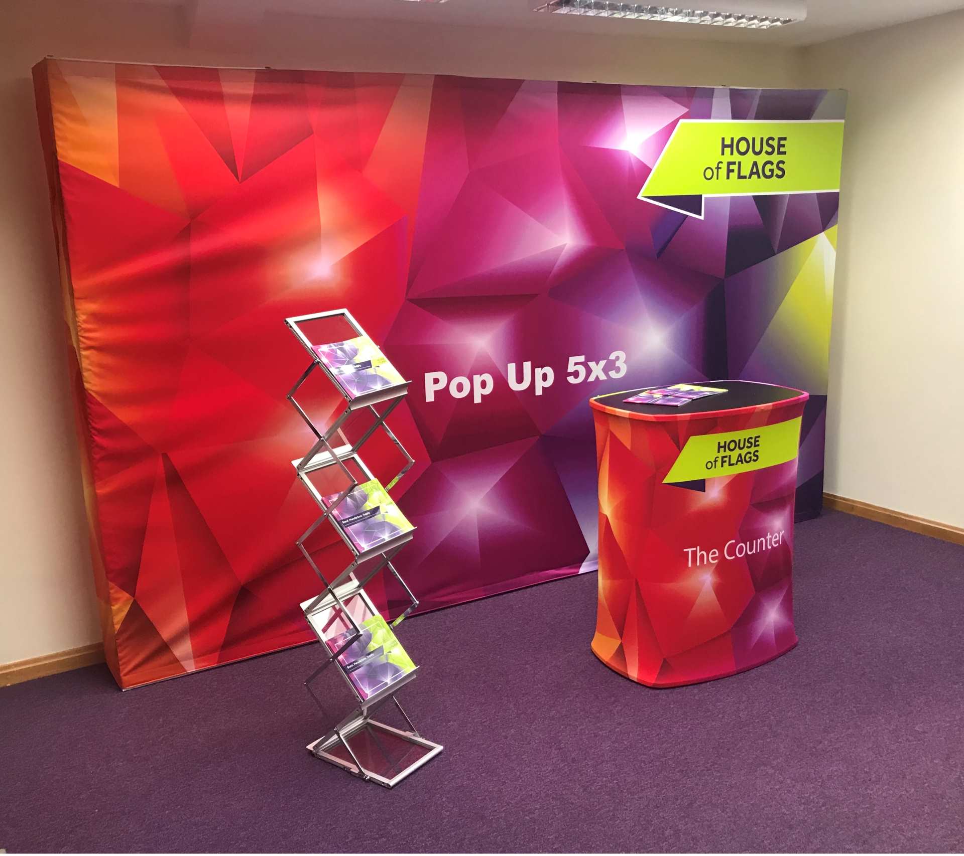 exhibition pop-up displays, one of the many varieties of pop-up trade display stands available at House Of Flags.