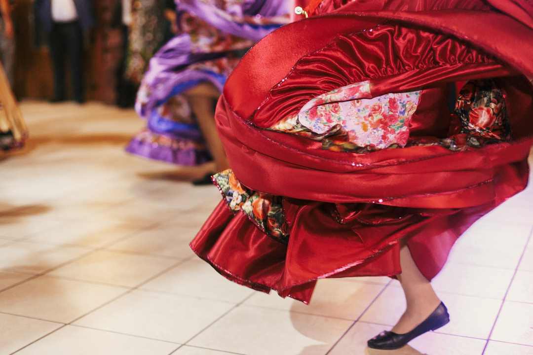 St. David's flag, women dancing