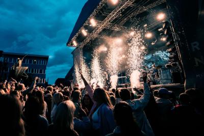 Outdoor Marketing Ideas for West End Live 2025