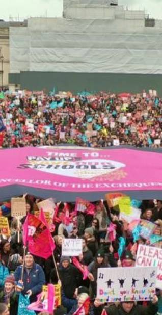 Crowd Flags
