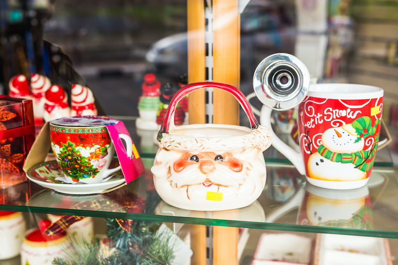 Keep the Momentum Going, Christmas mugs on display